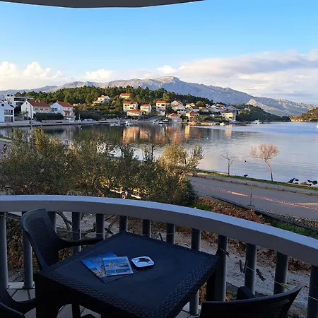 4385b Apartman Lumbarda